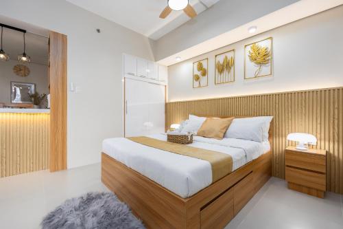 30sqm studio, Queen sized bed, 15th floor, Baseline Prestige Fuente Osmeña Cebu City