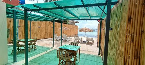 R Beach House - Malapascua