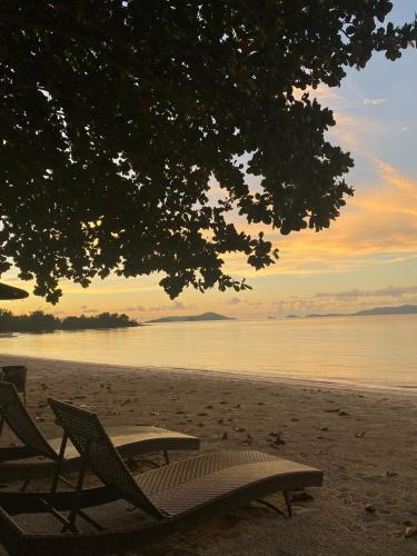 Gilligans Port Barton Beach Resort