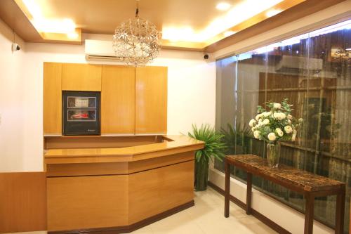 LuxeLite Suites Pasay