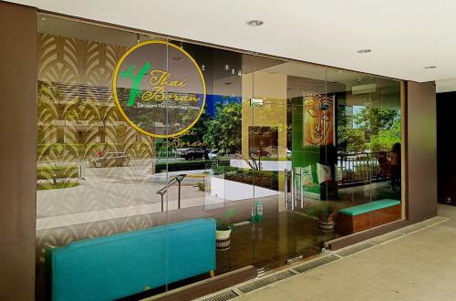 1703T1 Avida Riala IT Park Cozy Studio Unit 400Mpbs Speed