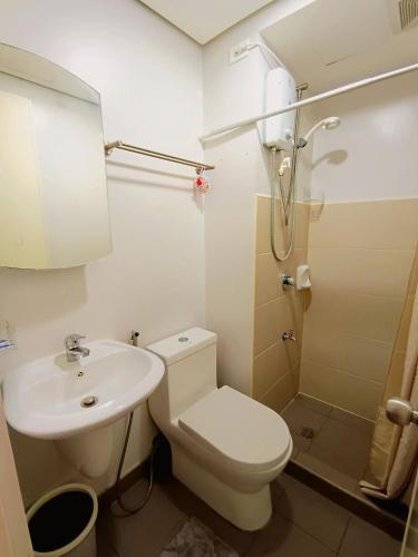 1703T1 Avida Riala IT Park Cozy Studio Unit 400Mpbs Speed