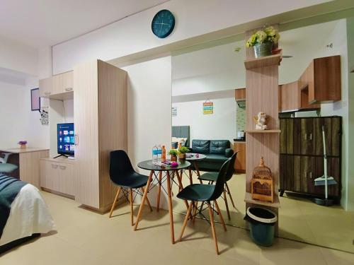 2414T1 Avida Riala IT Park Queen Bed 178Mbps Wi-Fi