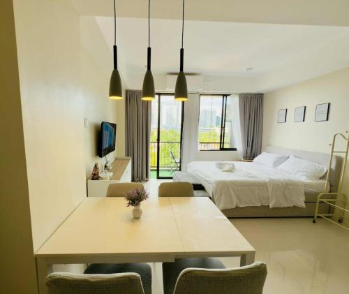 Condo with Balcony near Mactan Newtown