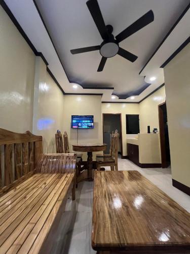 EAVs Homestay