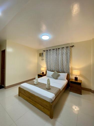 Summer House near Alona beach with 5 Bedrooms