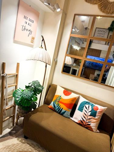 Twins Nest - CASA VICENTE Cozy 2-Bedroom Loft Condo Mandaluyong