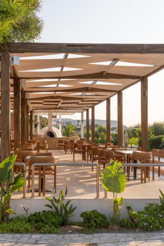 Pegasos Deluxe Beach Hotel
