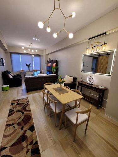 Amazing 1 5BR unit Connected to Eastwood Mall