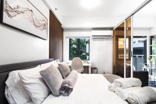 The Travelers Home & Staycation