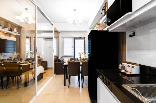 The Travelers Home & Staycation