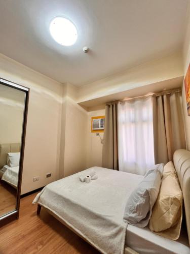 Radiance Manila Bay Bayview Comfort with Pool & Pet-Friendly