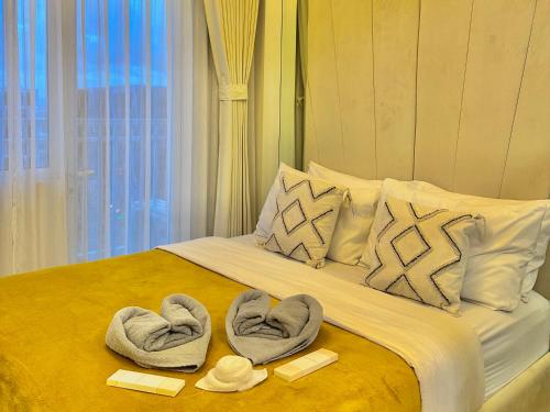 Golden Sunset Suite