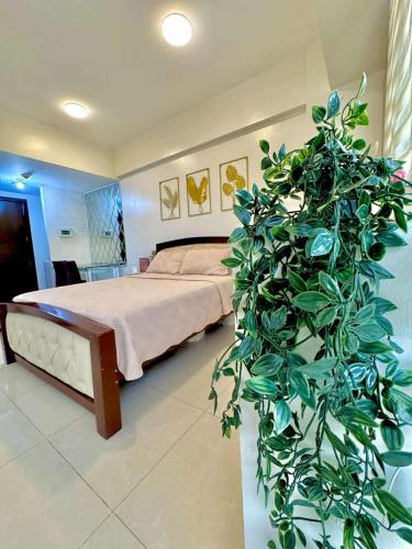 Lovely Flat Across NAIA Terminal 3 with Free Wifi and Netflix