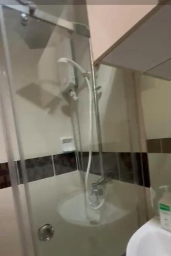 Stay at FB Harrison near World Trade Center MOA and NAIA