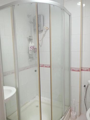 Lustria White Castle