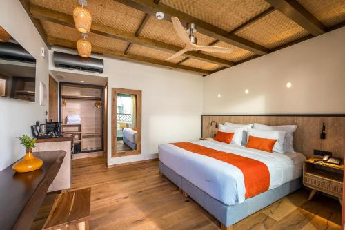 Artion Boutique by Enorme