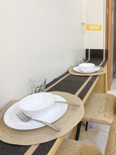 Oval Shore Residences 1BR by JBCo