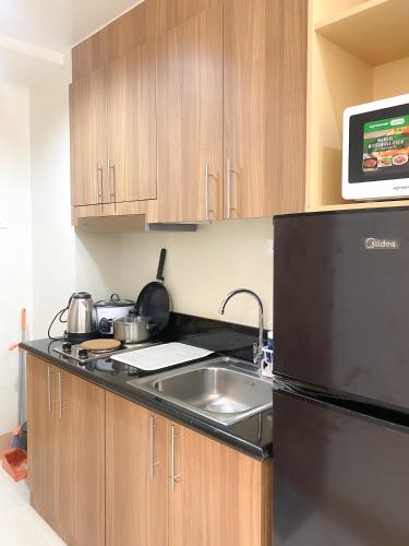 Oval Shore Residences 1BR by JBCo