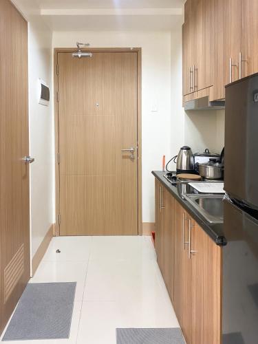 Oval Shore Residences 1BR by JBCo