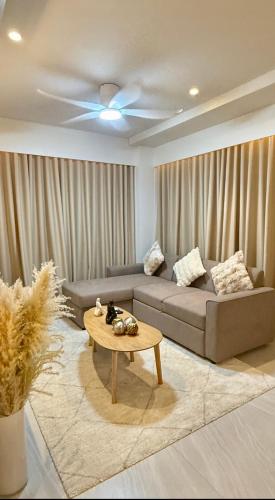 Stylish Tambuli Resort Condotel with panoramic Mactan seaview from high floor