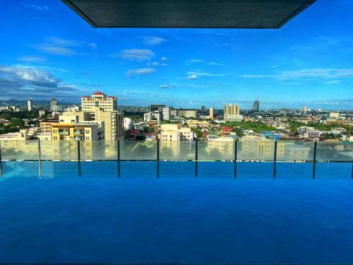 Heart of Cebu Cozy Studio with Pool, Gym, Wifi and Netflix near Cebu City, Ayala and IT Park