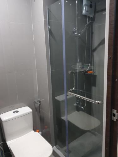 Fully-furnished 1-br unit