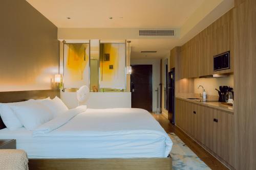 The Residences at Novotel Tower