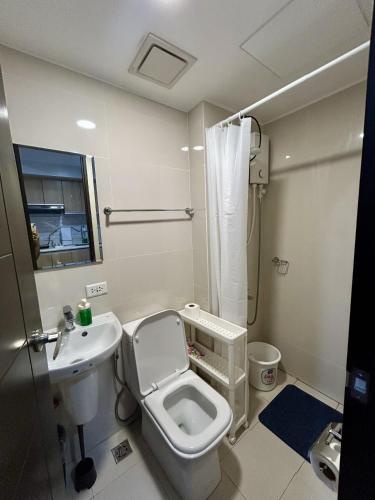 Dorm in Katipunan - Upper Bunk Bed