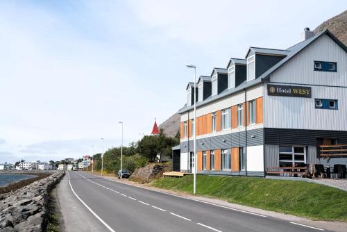 Hotel WEST