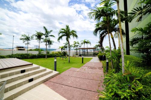 Centrio Tower Cozy 1 Bedroom with City View