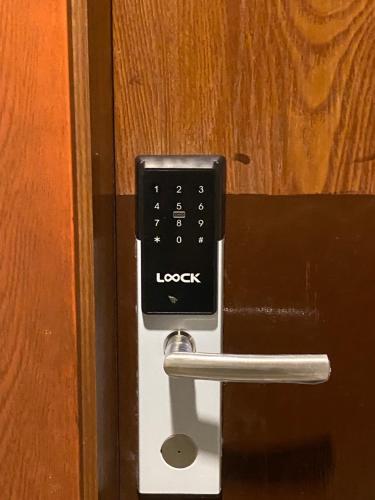 1BR- Axinite walking distance to MOA, PICC, SMX, Worldtrade near NAIA and Star City