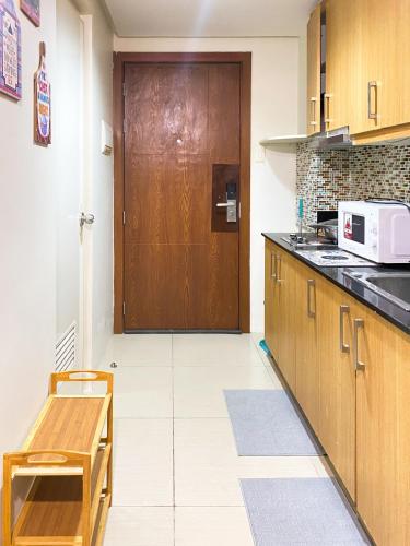 1BR- Axinite walking distance to MOA, PICC, SMX, Worldtrade near NAIA and Star City