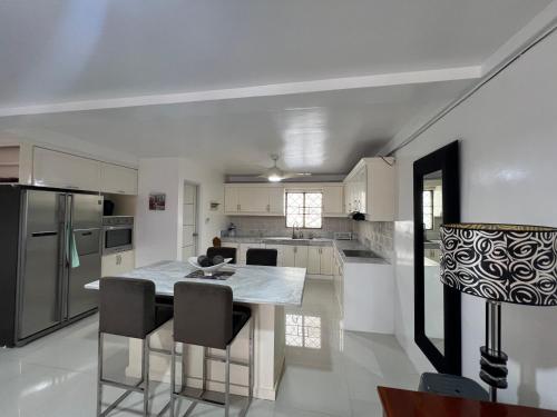 Grosvenor Square Kandi near walking street