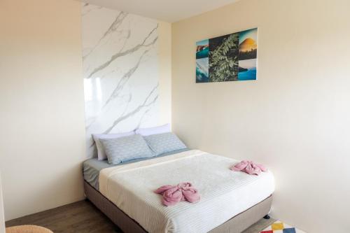 Family-Friendly 2BR Staycation near Nuvali & Enchanted Kingdom