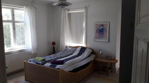 Linda's Bed & Shower