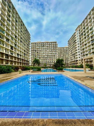 Studio Retreat with Balcony and Pool