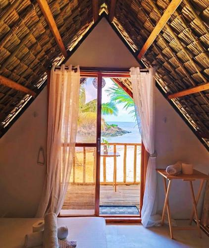 Beach Front Cabana 2, Puraran Surf Resort