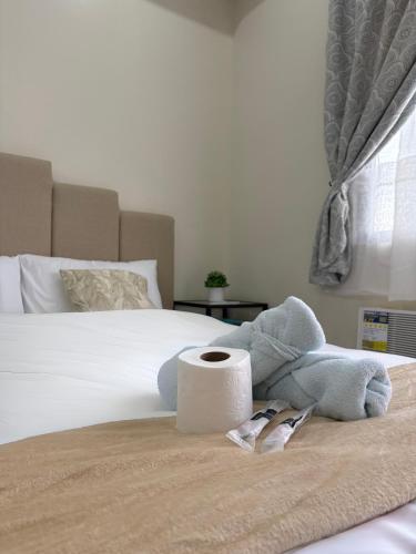 Chic Condo with Gym and Pool Access