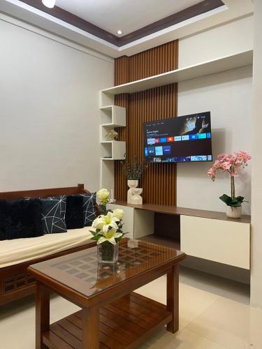 J&M Staycation Spot NEW 2BR Flat near City Center