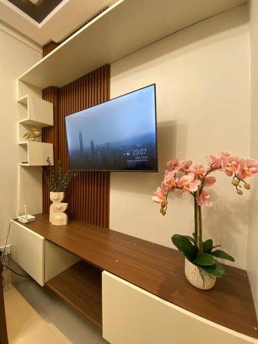 J&M Staycation Spot NEW 2BR Flat near City Center