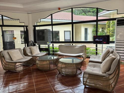 Grand Suite at Mamanorms' Farm