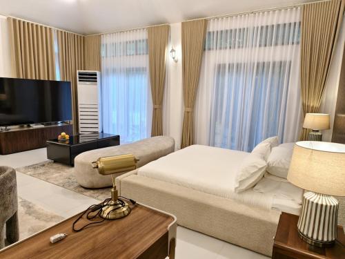 Grand Suite at Mamanorms' Farm