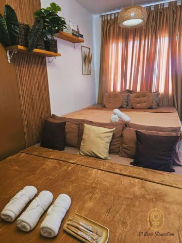 El Nissi Staycation, FAMILY & CONTEMPORARY CABIN, Adjacent Rooms, Enchanted Kingdom