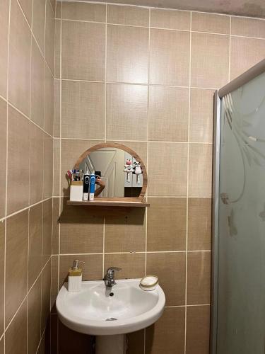 Becca's double bedroom alongside Metrobank Makati