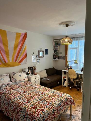 Becca's double bedroom alongside Metrobank Makati