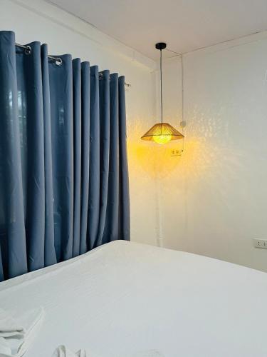 2BR spacious 600mbps 4 minutes walk to the beach