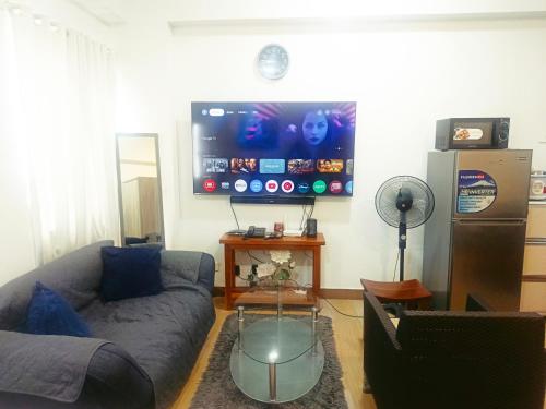 Happy Stays A - 300mbps - 65"TV NetFlix, Disney - Washer