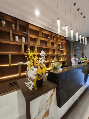 Condo- Park McKinleyWest Big1Br unit -Pool View