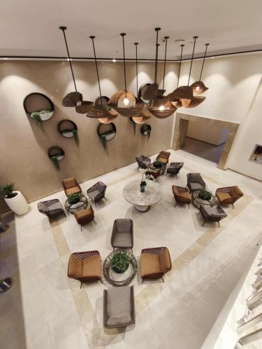 Condo- Park McKinleyWest Big1Br unit -Pool View